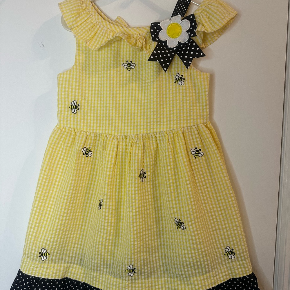 Girls Size 5 Bumble Bee Dress